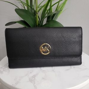 Michael Kors Fold Out Wallet